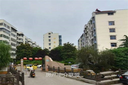 出售泰安樱桃园小区2室1厅1卫85平简单装修